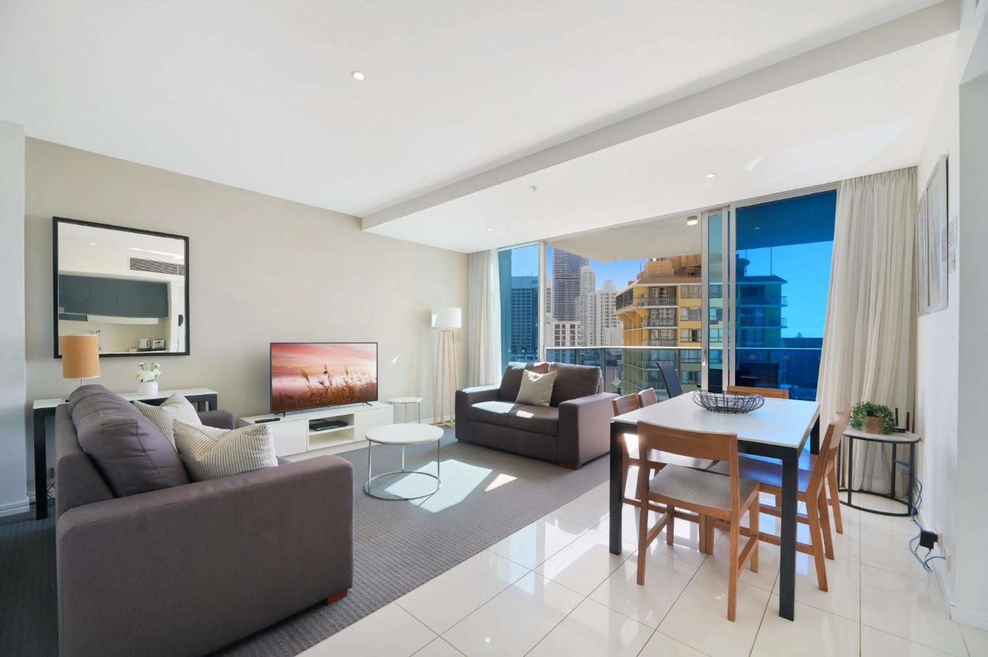 2-bed Apt In Surfers Paradise With Pools And Gym Apartment