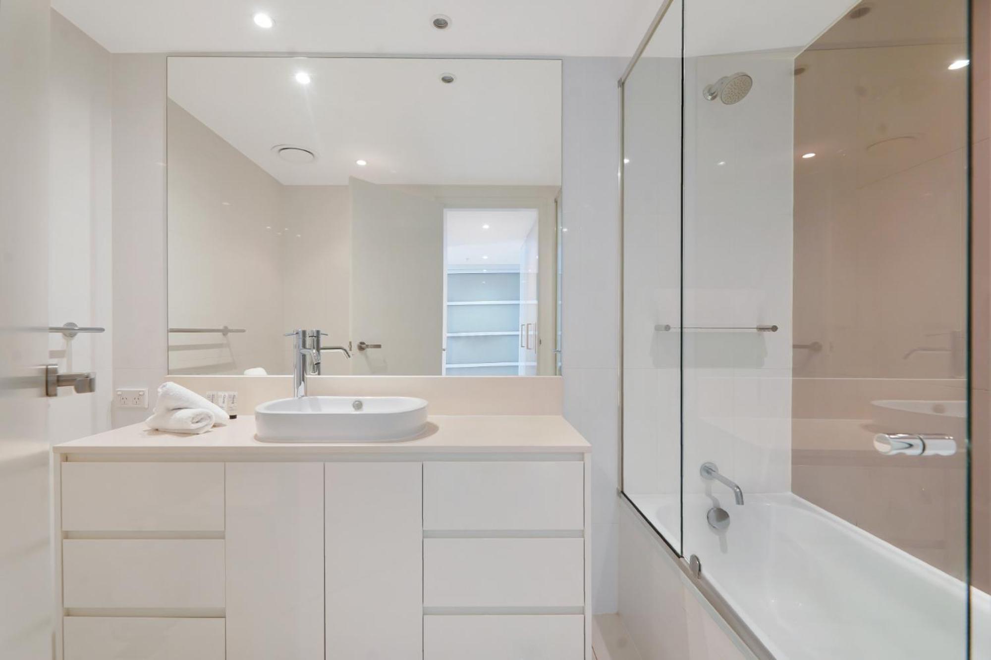 2-bed Apt In Surfers Paradise With Pools And Gym Apartment Gold Coast